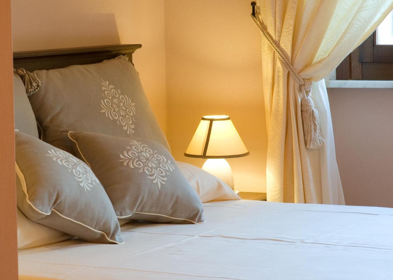 Piazza Azuni 18 Guest House Sassari Luaran gambar