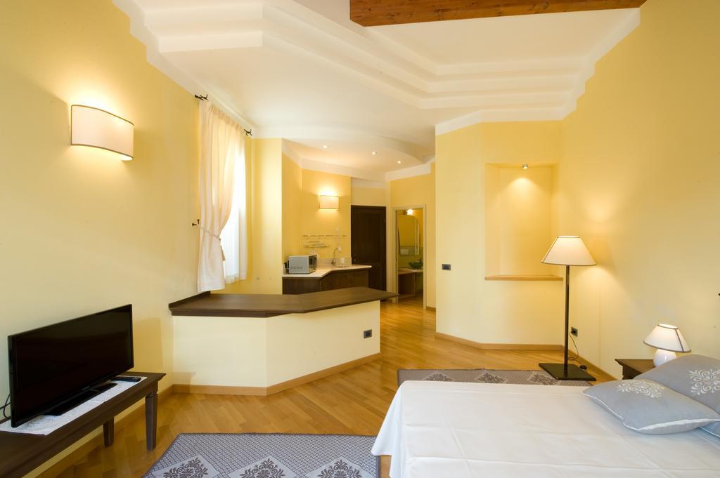 Piazza Azuni 18 Guest House Sassari Bilik gambar