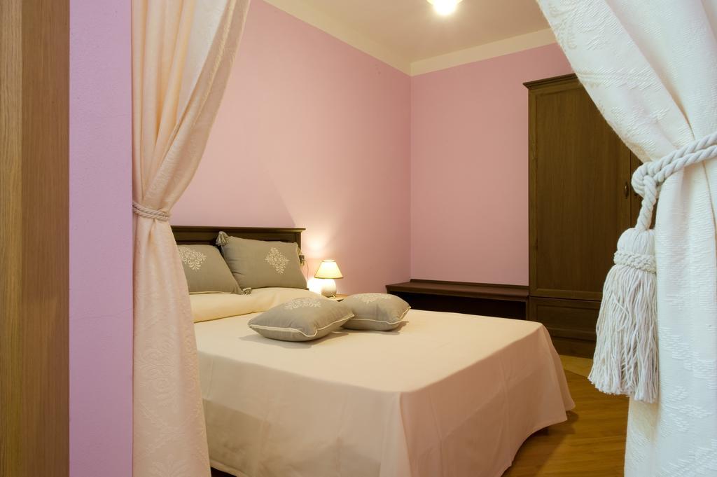 Piazza Azuni 18 Guest House Sassari Bilik gambar